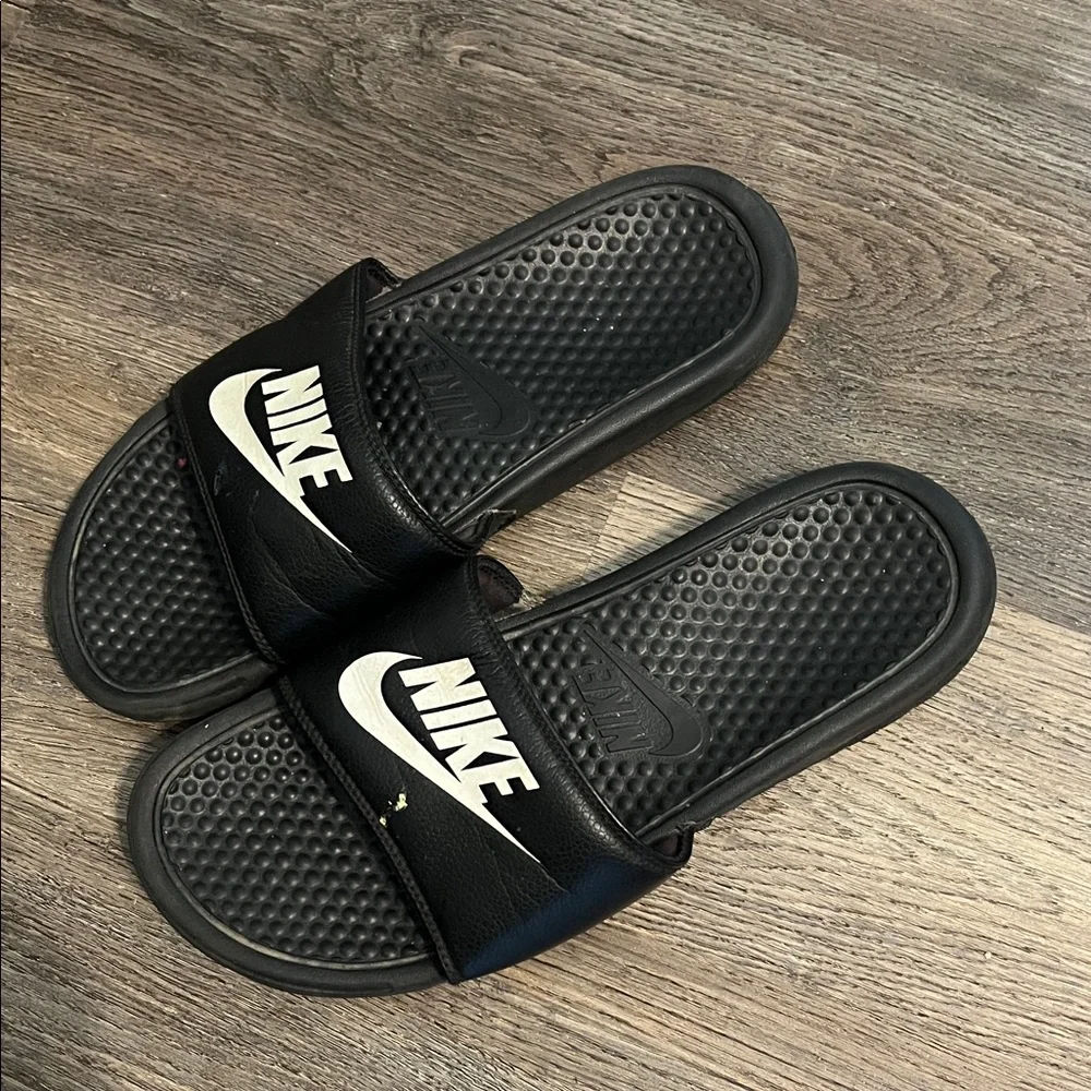 Nike Black and White Slide Sandals Size 9